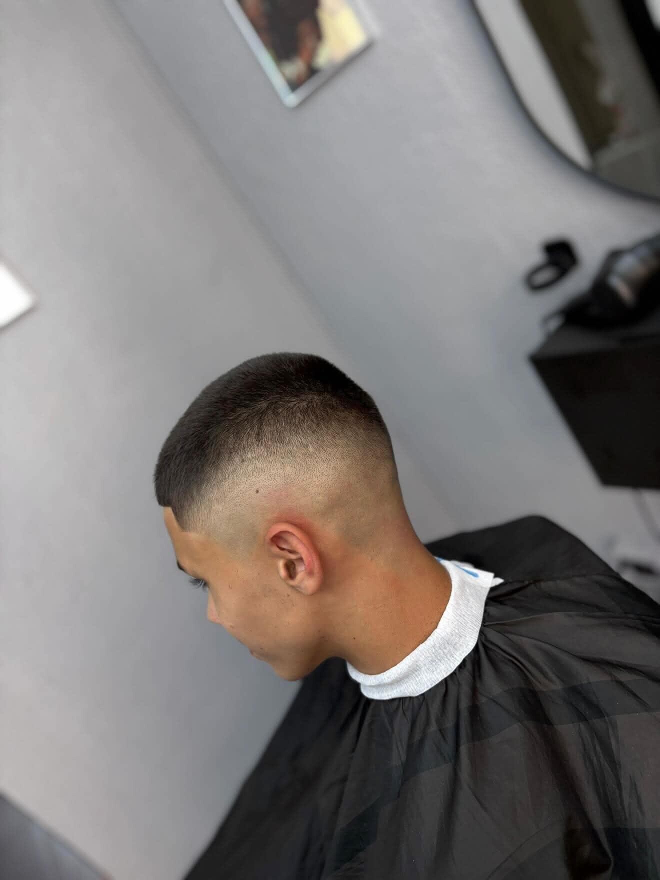Buzz cut s high fadeom